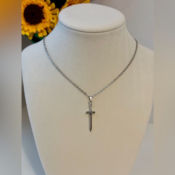 Sword Necklace Dagger Sword Charm Pendant Necklace Chain Brand New - Picture 1 of 7